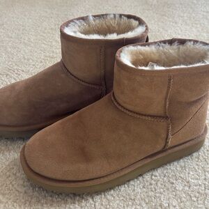 UGG Mini Shearling Suede Boots - Chestnut Brown